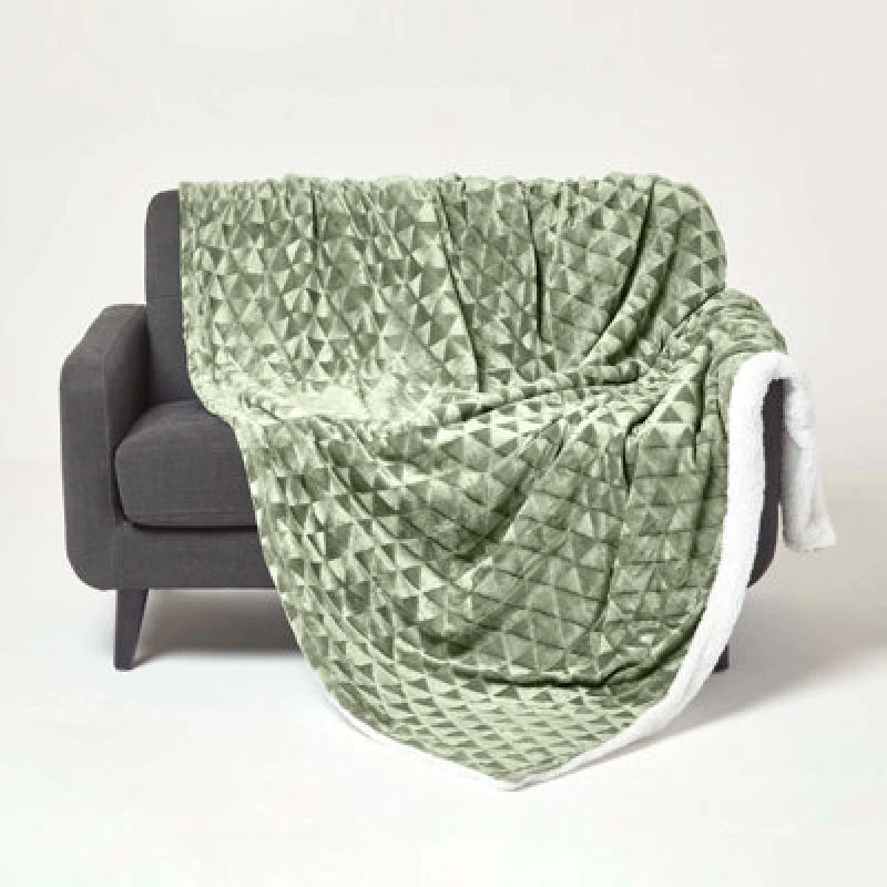 Image of Homescapes Geometric Triangle Velvet Throw Green