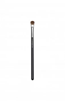 Image of MAC 213 Fluff Brush