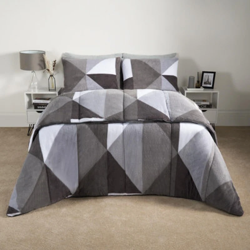 Image of OHS OHS Geometric Teddy Fleece Coverless Duvet Quilt Geo Bedding Set 10.5 TOG Pillowcase in Light Grey Size: Double Light Grey Double Unisex 5027434