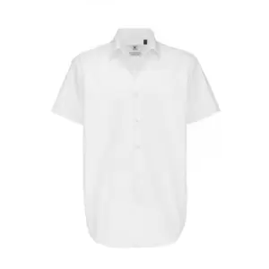 Image of B&C Mens Sharp Twill Short Sleeve Shirt / Mens Shirts (S) (White)