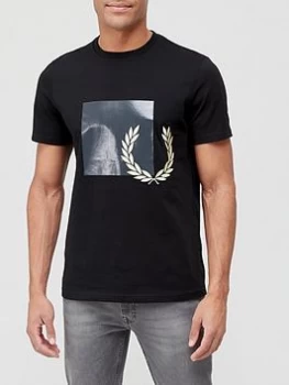 Image of Fred Perry Tonal Graphic T-Shirt - Black, Size S, Men