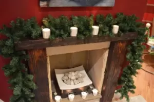 Image of 270cm (9ft) x 25cm Imperial Pine Christmas Garland Decoration Plain Green