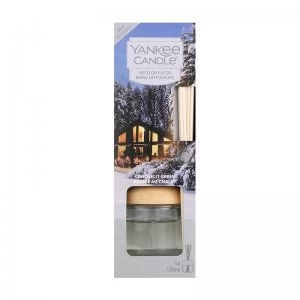 Image of Yankee Candle Candlelit Cabin Reed Diffuser