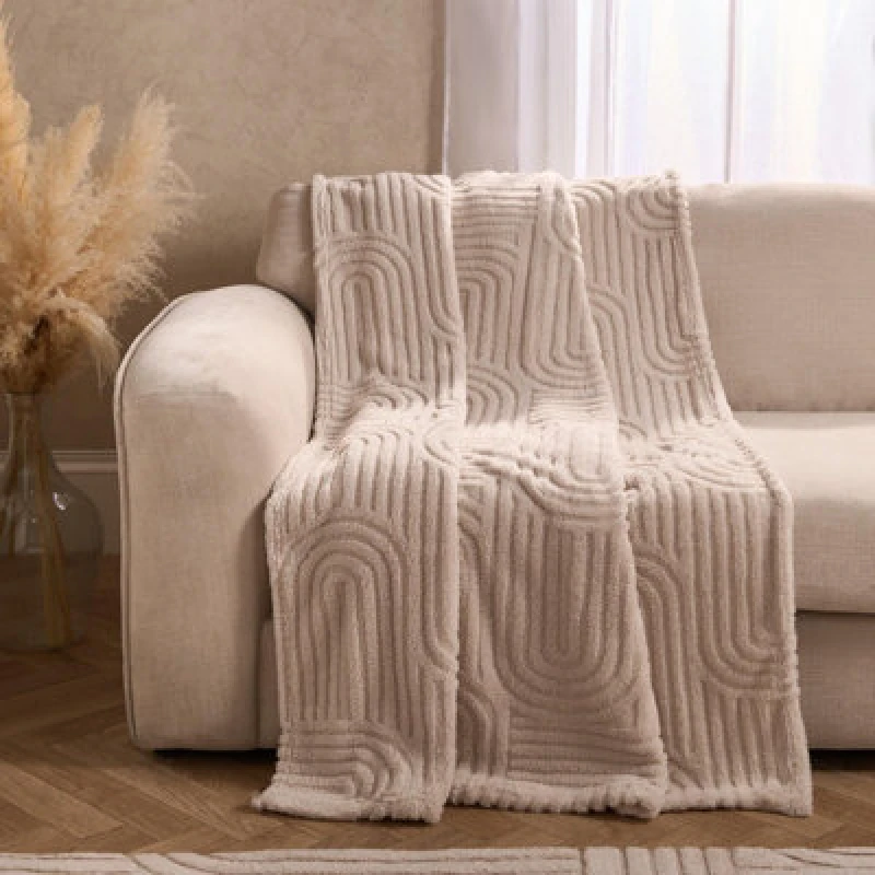 Image of OHS OHS Teddy Fleece Throw Tufted Plush Supersoft Travel Bedspread Warm Soft Blanket in Natural Natural One Size Unisex 5027434206346