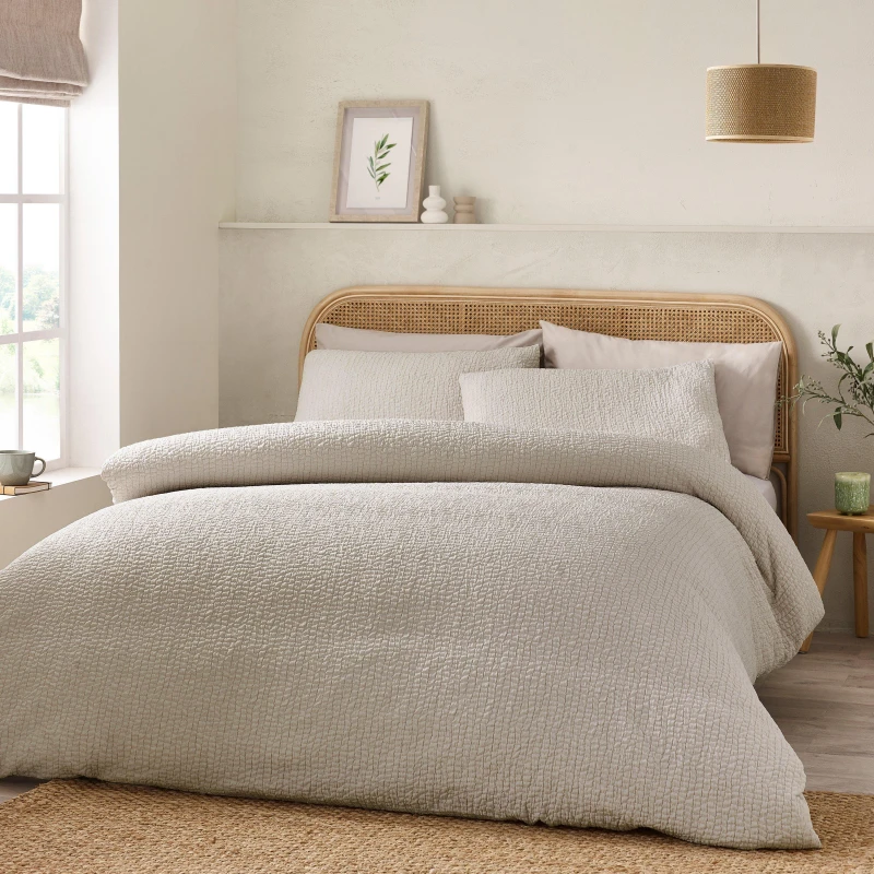 Image of Catherine Lansfield Catherine Lansfield 'Crinkle Seersucker' Duvet Cover Set in Natural Size: King Natural King Unisex 5057681187648