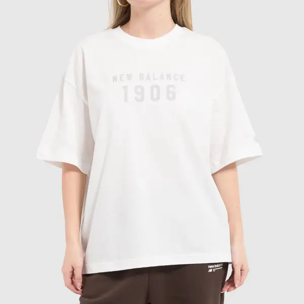 Image of New Balance 1906 oversized t-shirt in white