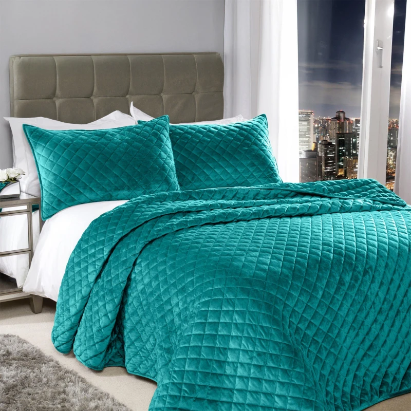 Image of Emma Barclay Regent Bedspread with 2 Matching Pillow Shams Emerald Green BREGBEDEMG