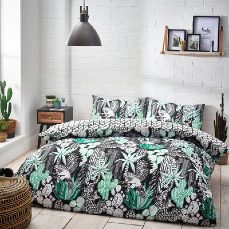 Image of Furn Furn Arizona Printed Reversible Duvet Cover Set in Black Size: Double Black Double Unisex 5025532560179