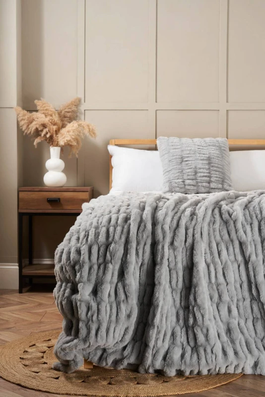 Image of BHS Ruched Faux Fur Throw in Grey Grey Unisex