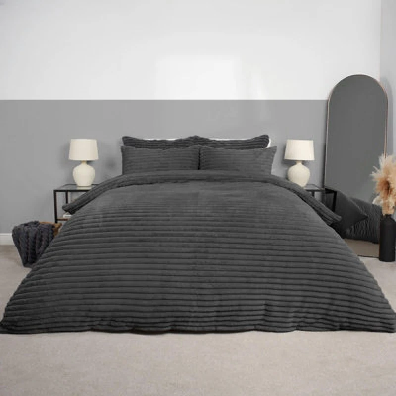 Image of OHS OHS Ribbed Duvet Cover Faux Fur Winter Warm Bedding Set in Charcoal Size: Super King Charcoal Super King Unisex 5027434171873