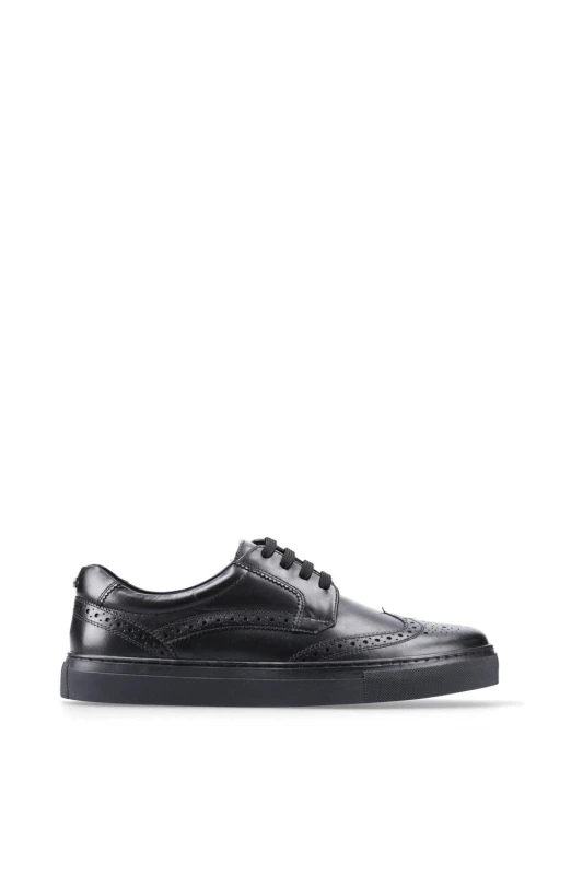 Image of Base London Base London Men Clapton Brogue Trainer in Black Size: 8 Black 8 Male 5063294192641