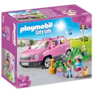 Image of Playmobil City Life Family Car with Parking Space and Removeable Windshield (9404)