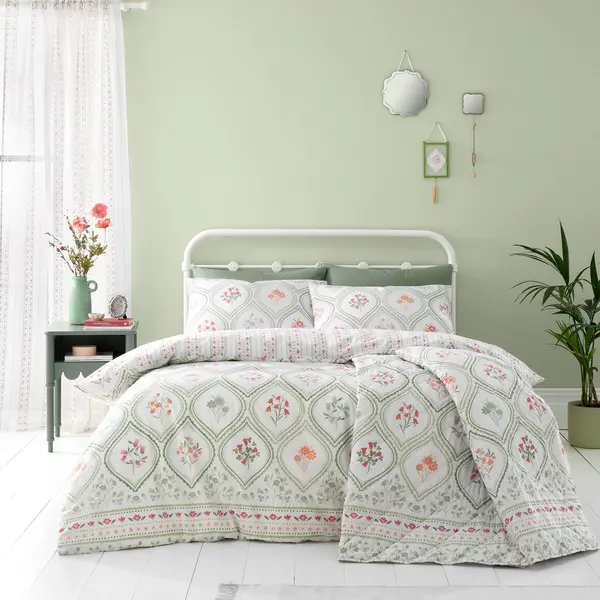 Image of Catherine Lansfield Catherine Lansfield Cameo Floral Green Bedding Set - Single