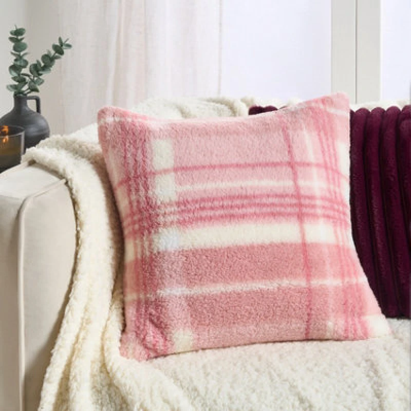 Image of OHS OHS 2 x Winter Check Teddy Fleece Square Cushion Covers in Baby Pink Size: 45cm x 45cm Baby Pink 45cm x 45cm Unisex 5027434235889