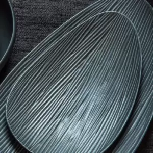 Image of Crossland Grove Zooma Platter Charcoal Small