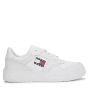 Image of Tommy Hilfiger Essential Badge Leather Basket Trainers In White - Size 36