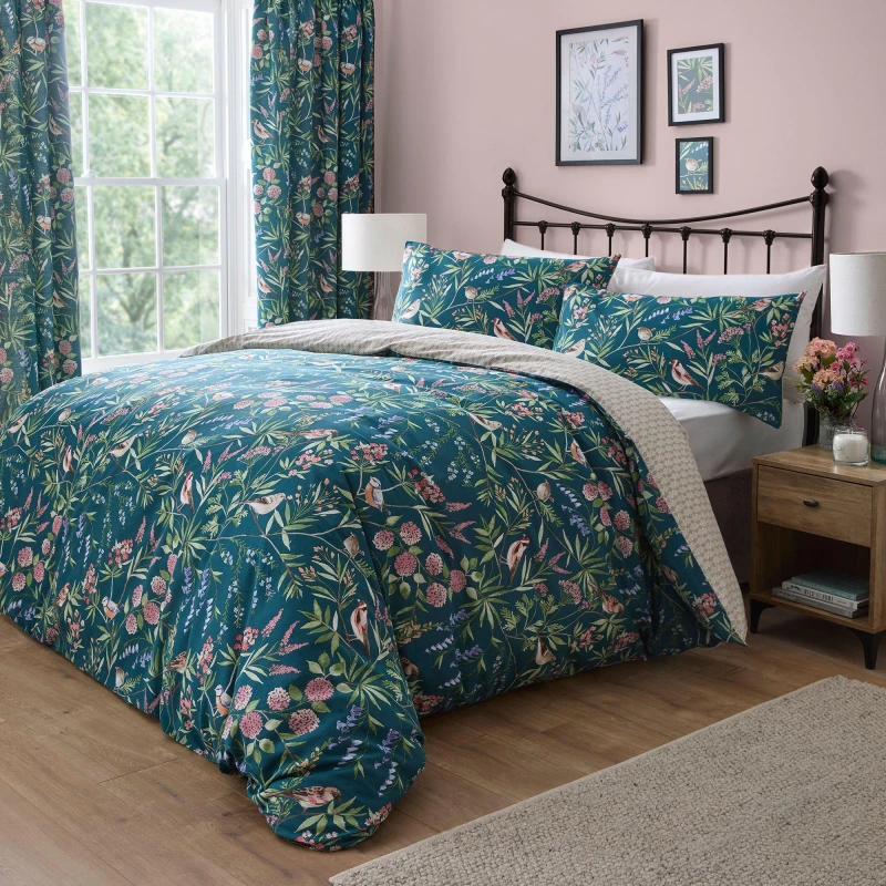 Image of Dreams and Drapes Caraway Garden Floral Duvet Cover Set in Green Green unisex Single