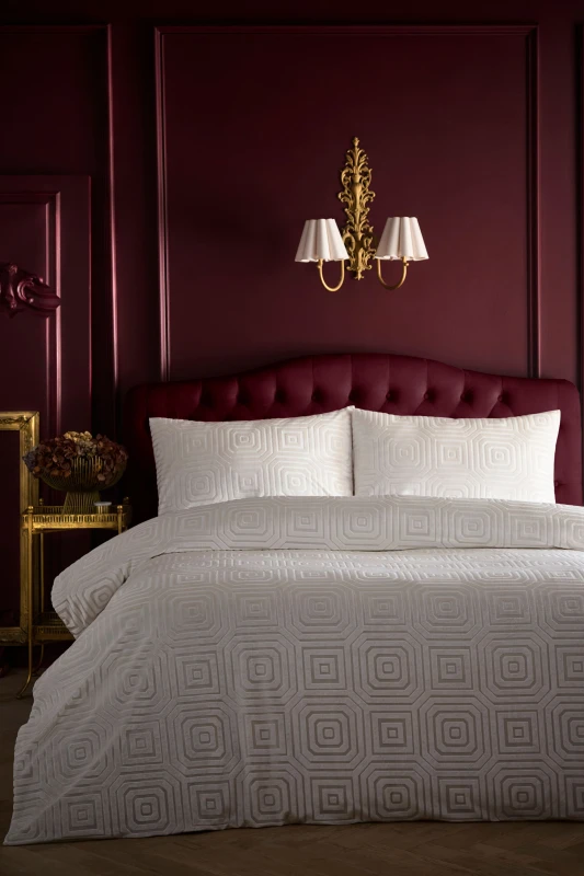 Image of Laurence Llewelyn-Bowen Laurence Llewelyn-Bowen 'Emile' Geometric Jacquard Duvet Cover Set in Cream Size: King Cream King Unisex 5056734225689