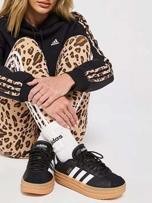 Image of VL Court Bold Trainers in Leather