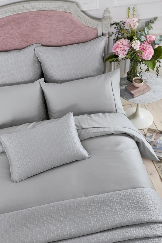 Image of Ted Baker 'TB Plain Dye' Cotton Sateen Duvet Cover in Silver Size: Super King Silver Super King Unisex 5016709637992