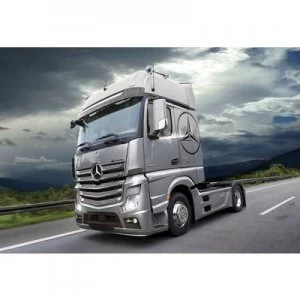 Image of Italeri 510003905 Mercedes Benz Actros MP4 Gigaspace HGV assembly kit 1:24