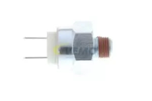 Image of VEMO Brake Light Switch VW,AUDI,SKODA V10-73-0103 113945515H,170659,3416621 90816160570,0005450109,0005452209,0005454609,0005456109,0005456509