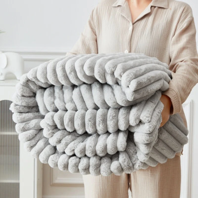 Image of Ezysleep Ezysleep Super Soft Luxury Faux Fur Stripe Throw in Silver Size: Extra Large Silver Extra Large Unisex 0721545366900