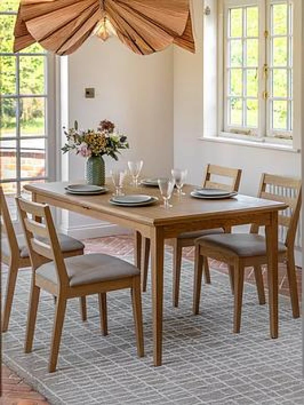 Image of SO'HOME Harriet Oak Extending Dining Table Light Oak Wood 6 People