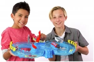 Image of Zuru Micro Boat Playset.