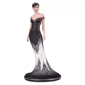 Image of DC Cover Girls Statue Catwoman Wedding Dress by Joëlle Jones 26 cm
