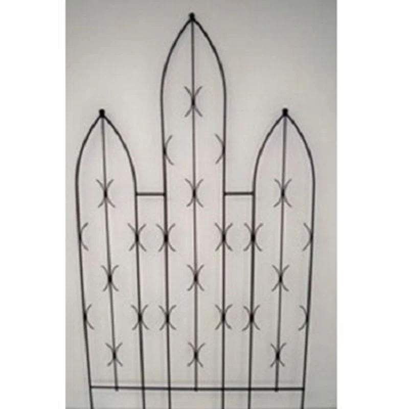 Image of Poppy Forge Triple Centre Point Gothic Screen Bare Metal/ready To Rust - Steel - L2 X W91.4 X H180 Cm