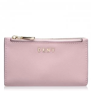 Image of DKNY Byrant Bifold Card Holder - CashmerePnk CAH