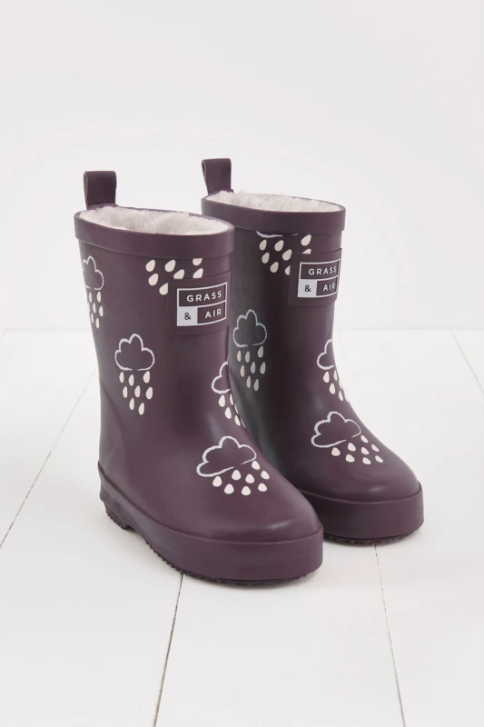 Image of Grass & Air Winter Colour Changing Wellies in Purple Size: Infant 8 Purple Unisex Infant 8