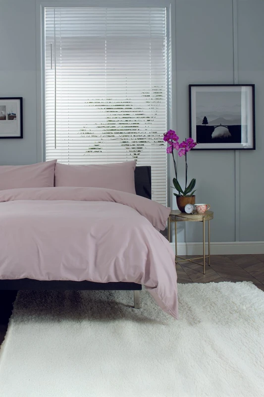 Image of The Lyndon Company The Lyndon Company Luxury 100% Cotton 200 Thread Count Duvet Cover Set in Pink Size: Single Pink Single Unisex 5054990057273