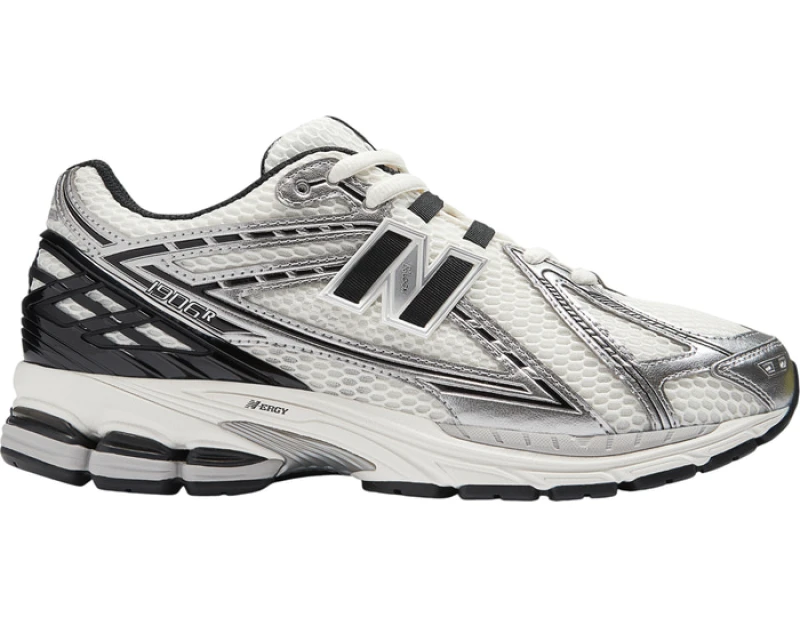 Image of New Balance 1906r trainers in white & Black White & Black UK 8 (EU 42)