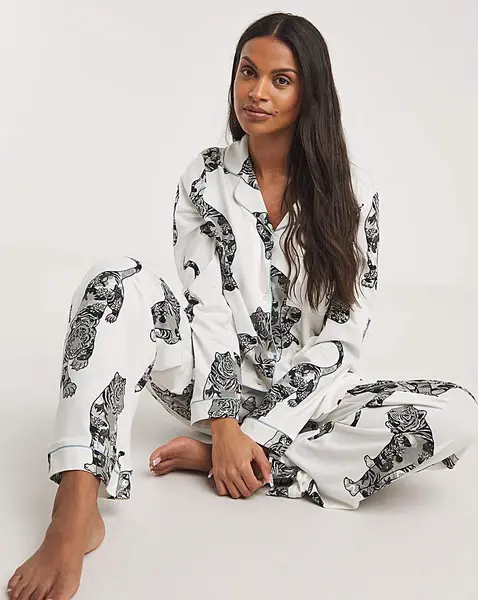 Image of Chelsea Peers Chelsea Peers Lotus Tiger Print PJ Set OFF White Female 22 LO26807