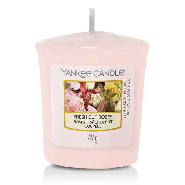 Image of Yankee Candle Fresh Cut Roses Scented Candle 49g