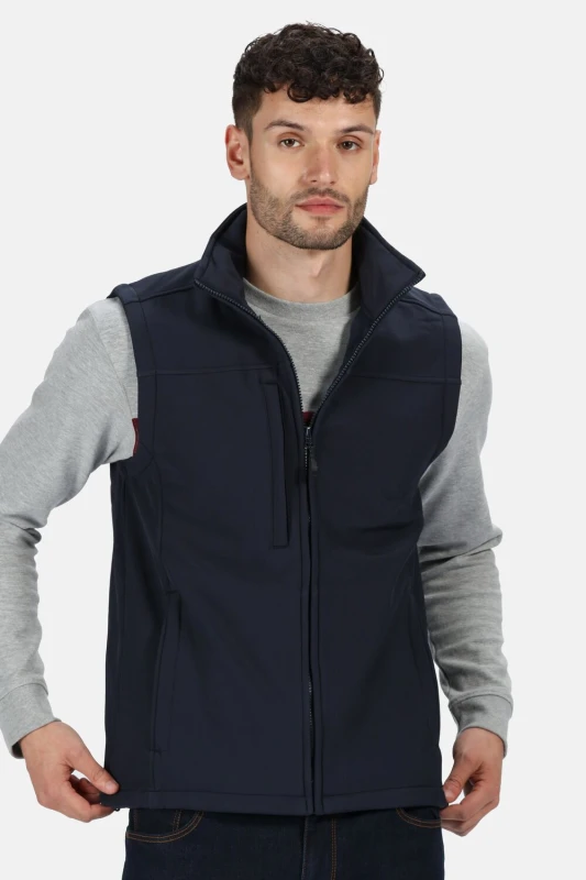 Image of Regatta Regatta Men Flux Softshell Bodywarmer in Green Size: Medium Green M Male 5020436857998