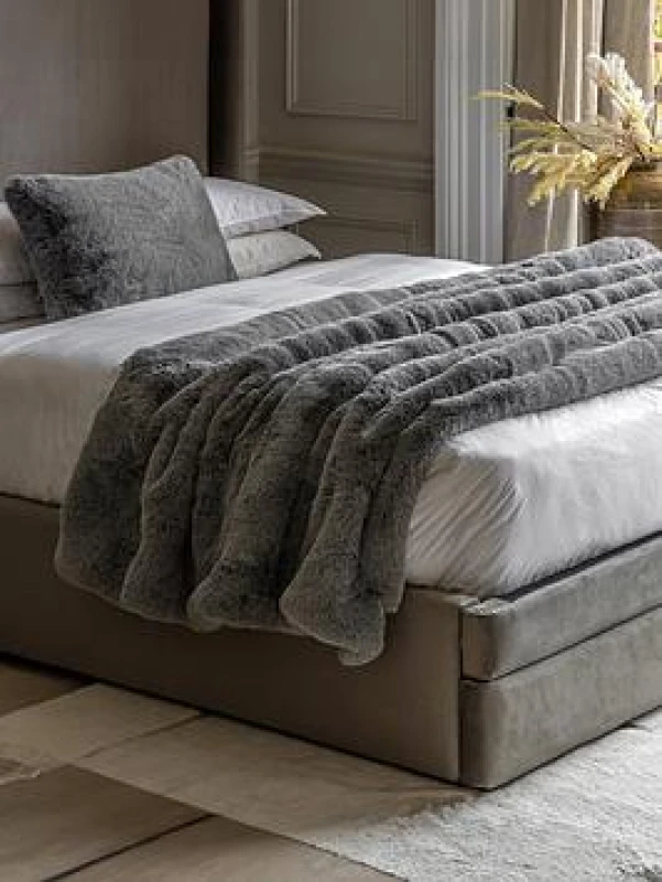 Image of Crossland Grove Roscose Faux Fur Throw Smoke Grey 1300X1500Mm, Grey 5056693563167
