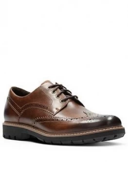 Image of Clarks Batcombe Wing Shoes - Dark Tan