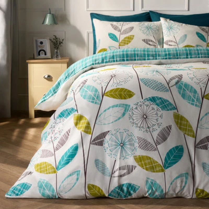 Image of OHS OHS Allium Check Duvet Cover with Pillowcase in Teal Size: King Teal King Unisex 5027434101139