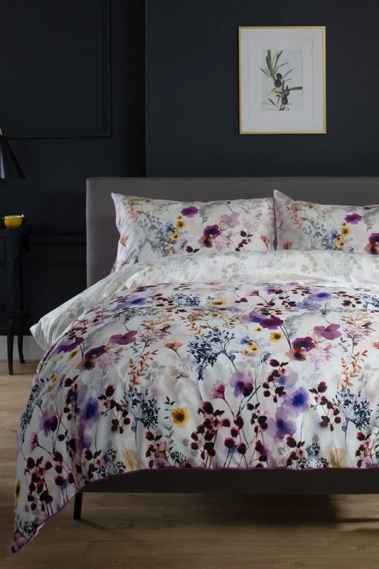 Image of The Lyndon Company The Lyndon Company Watercolour Floral 180 Thread Count Soft Cotton Digital Printed Duvet Cover Set in Lilac Size: Single Lilac Si