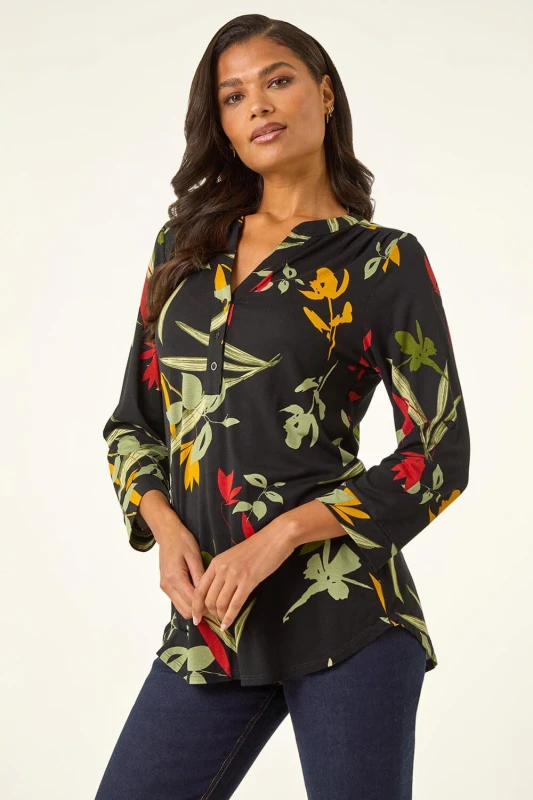 Image of Roman Womens Floral Print Notch Neck Top in Black Size: 20 Black Female 20