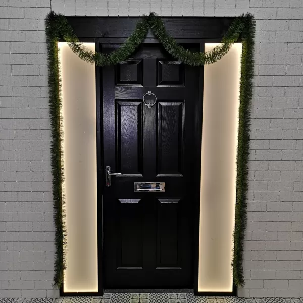 Image of 6m (20ft) x 10cm Fine Cut Green Christmas Garland Tree Decoration