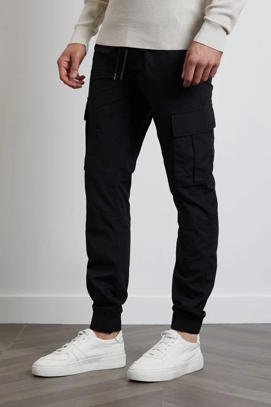 Image of Threadbare Threadbare Men 'Prince' Cotton Cuffed Cargo Trousers in Black Size: large Black L Male 7625914110374