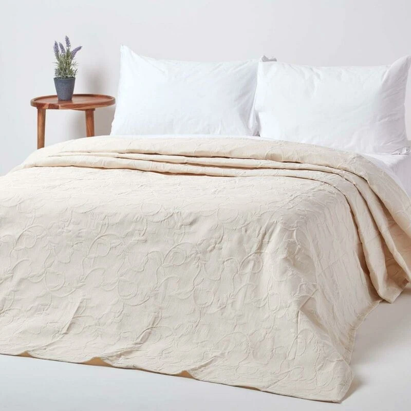 Image of Homescapes Cream Cotton Rich Floral Metelasse Pattern Bedspread, King