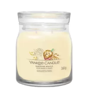 Image of Yankee Candle Signature Jar Candle Medium Jar Banoffee Waffle 368g