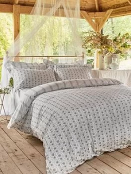 Image of Cabbages & Roses Julia 100% Cotton Percale Duvet Cover
