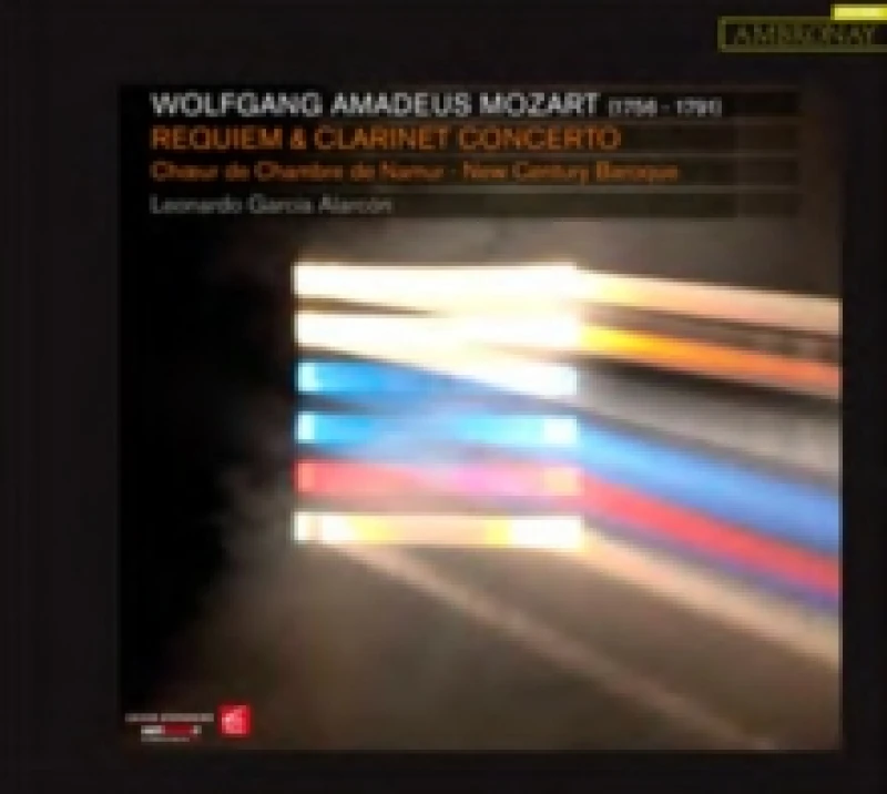 Image of Wolfgang Amadeus Mozart: Requiem & Clarinet Concerto CD / Album