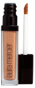 Image of Laura Mercier Eye Basics Buff